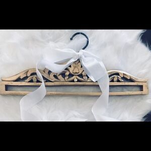 Gold
Decorative Wooden Hanger  